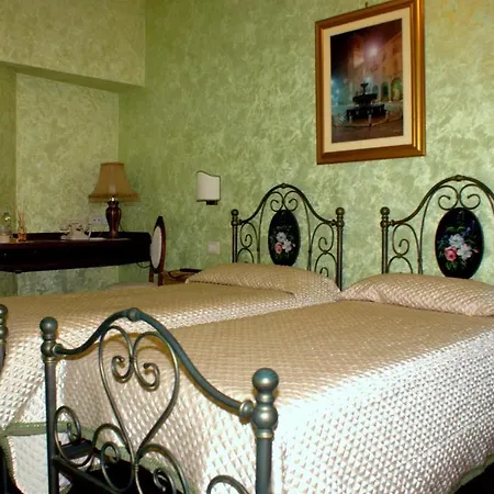 Alojamento de Acomodação e Pequeno-almoço La Portella 4*